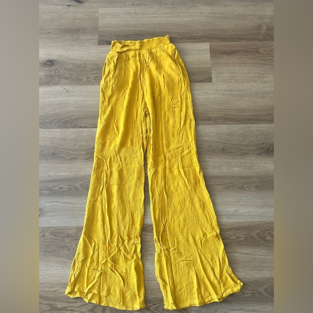 Forever 21 Mustard Yellow Crinkle Wide Leg Pants | Size S- EUC - Picture 1 of 6